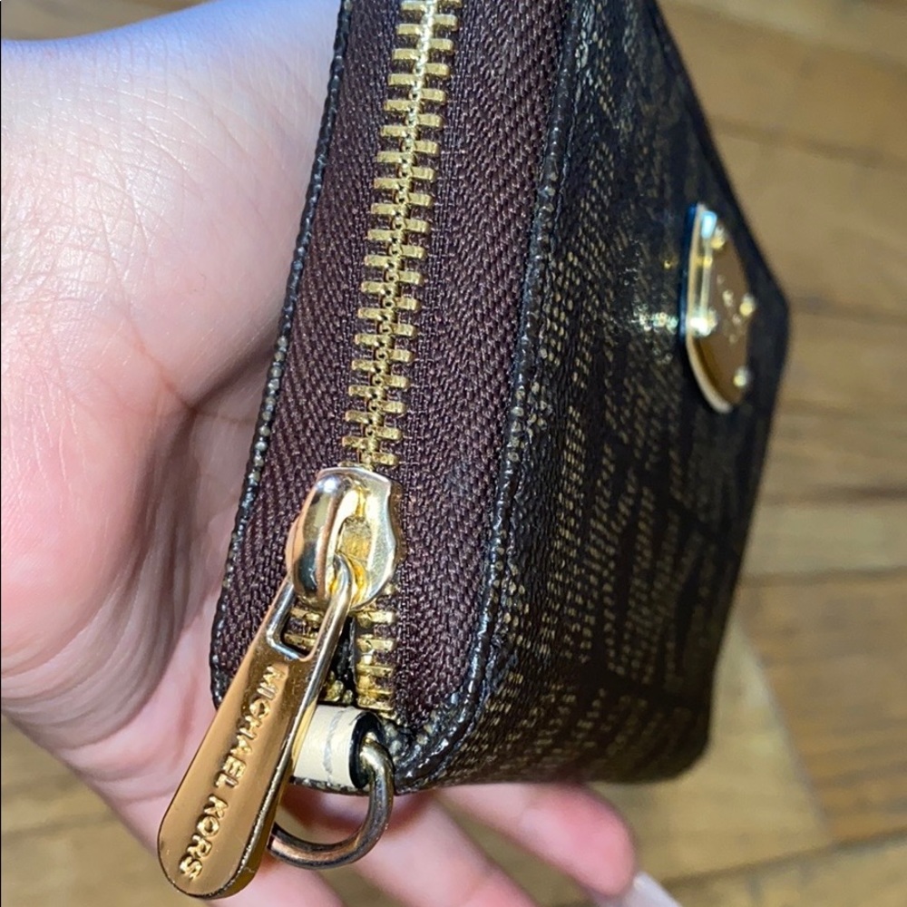 Used Michael Kors Wallet OBO